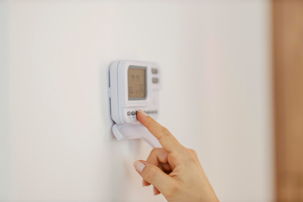 How the Right Thermostat Can Help You Save Energy and Money